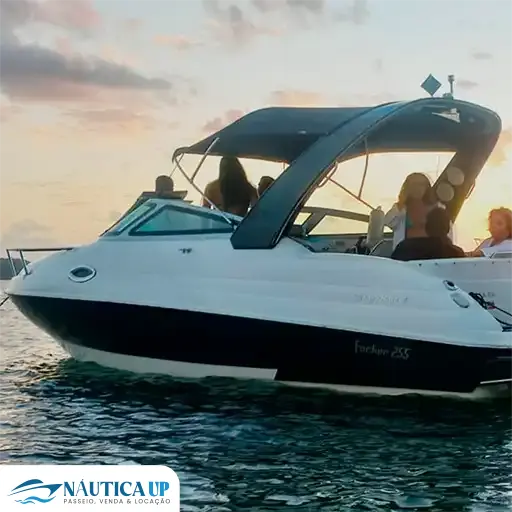 alugar barco no mar