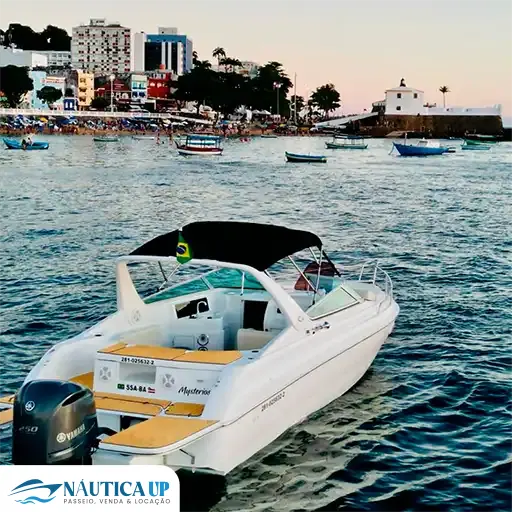 Passeio de lancha reservado e exclusivo